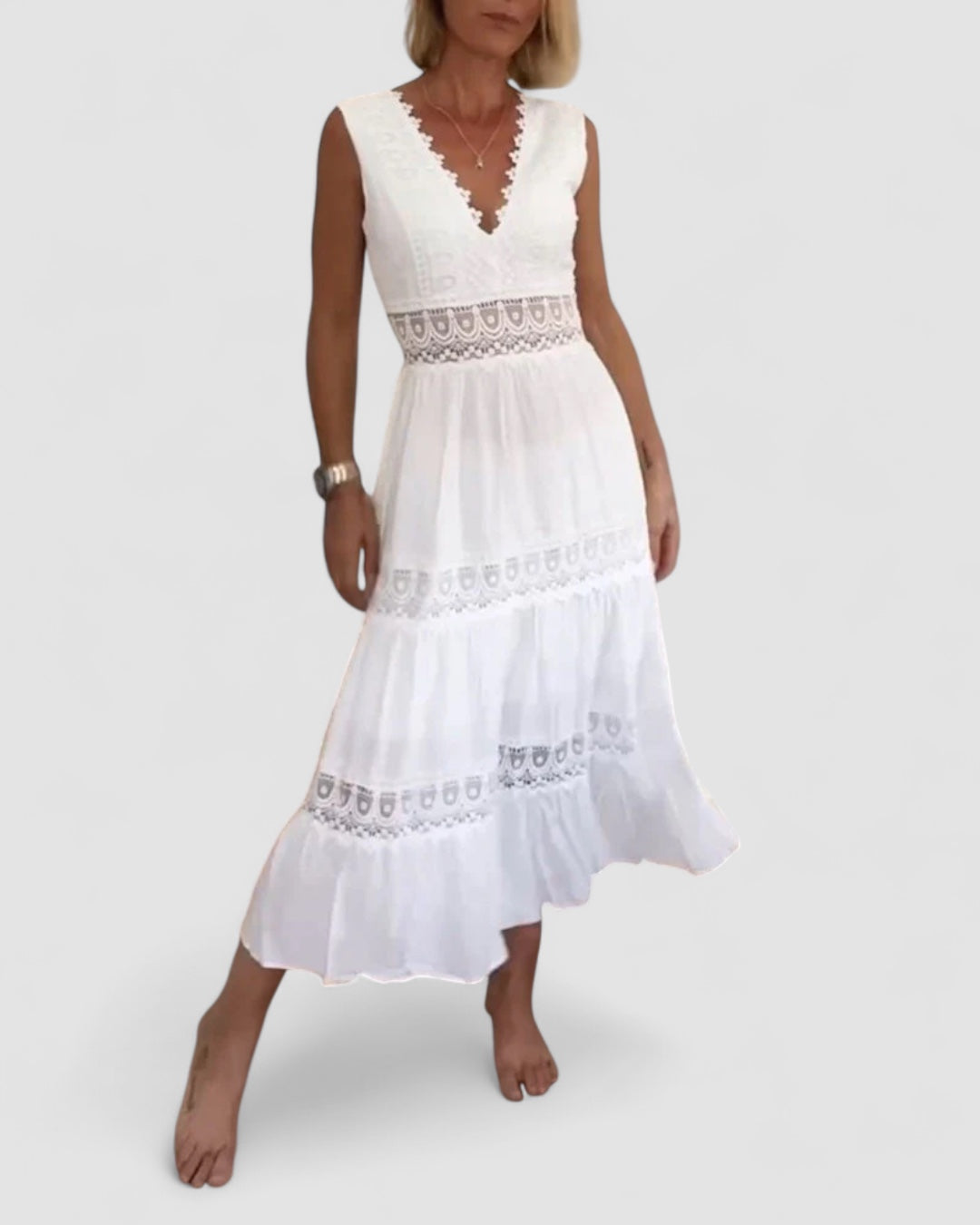 Chic Parsienne | Robe en dentelle avec décolleté en V