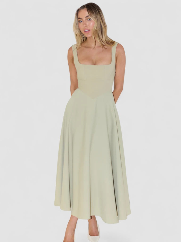 Chic Parsienne™ | Robe écarlate