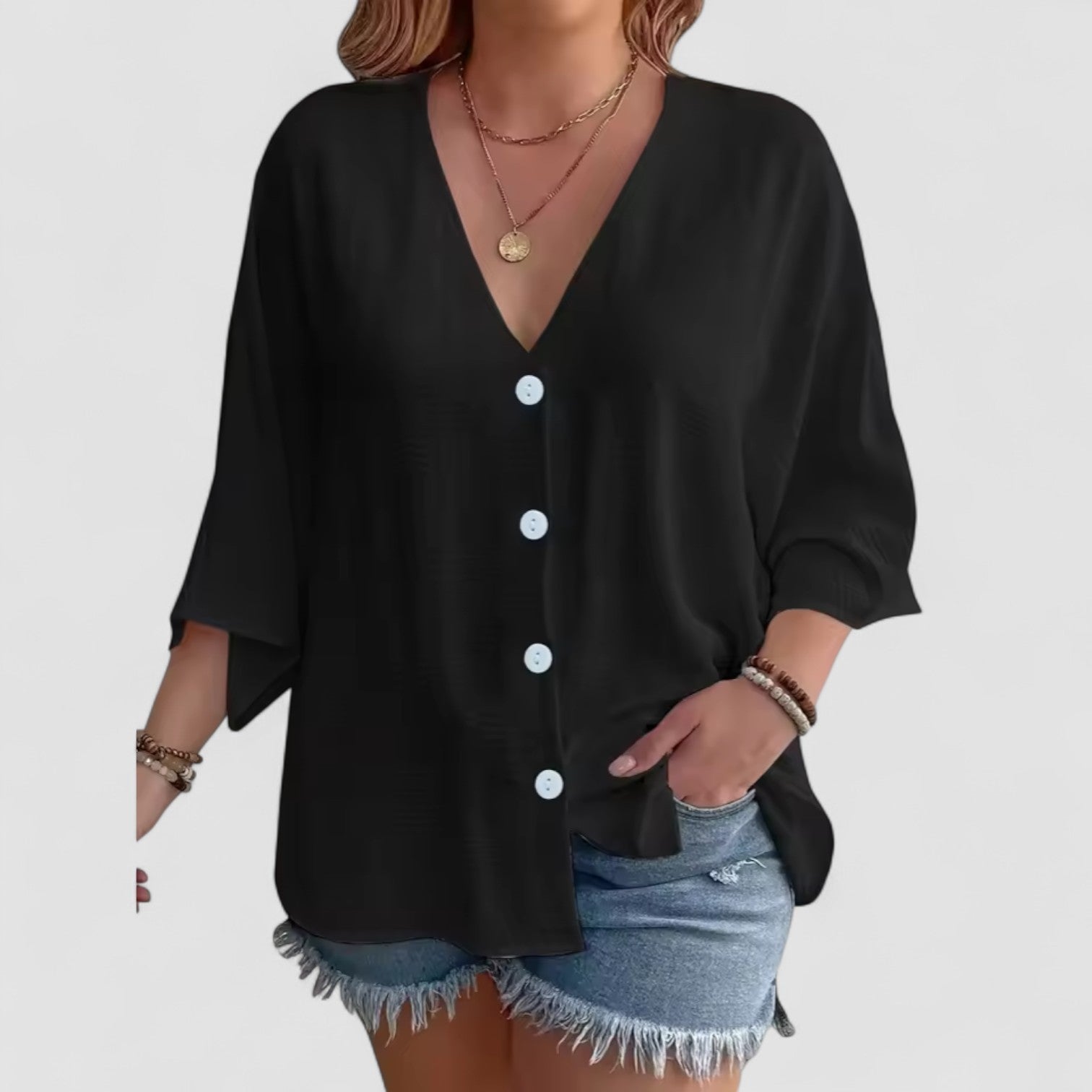 Chic Parsienne™ | Signe – Blouse avec boutons et manches ¾
