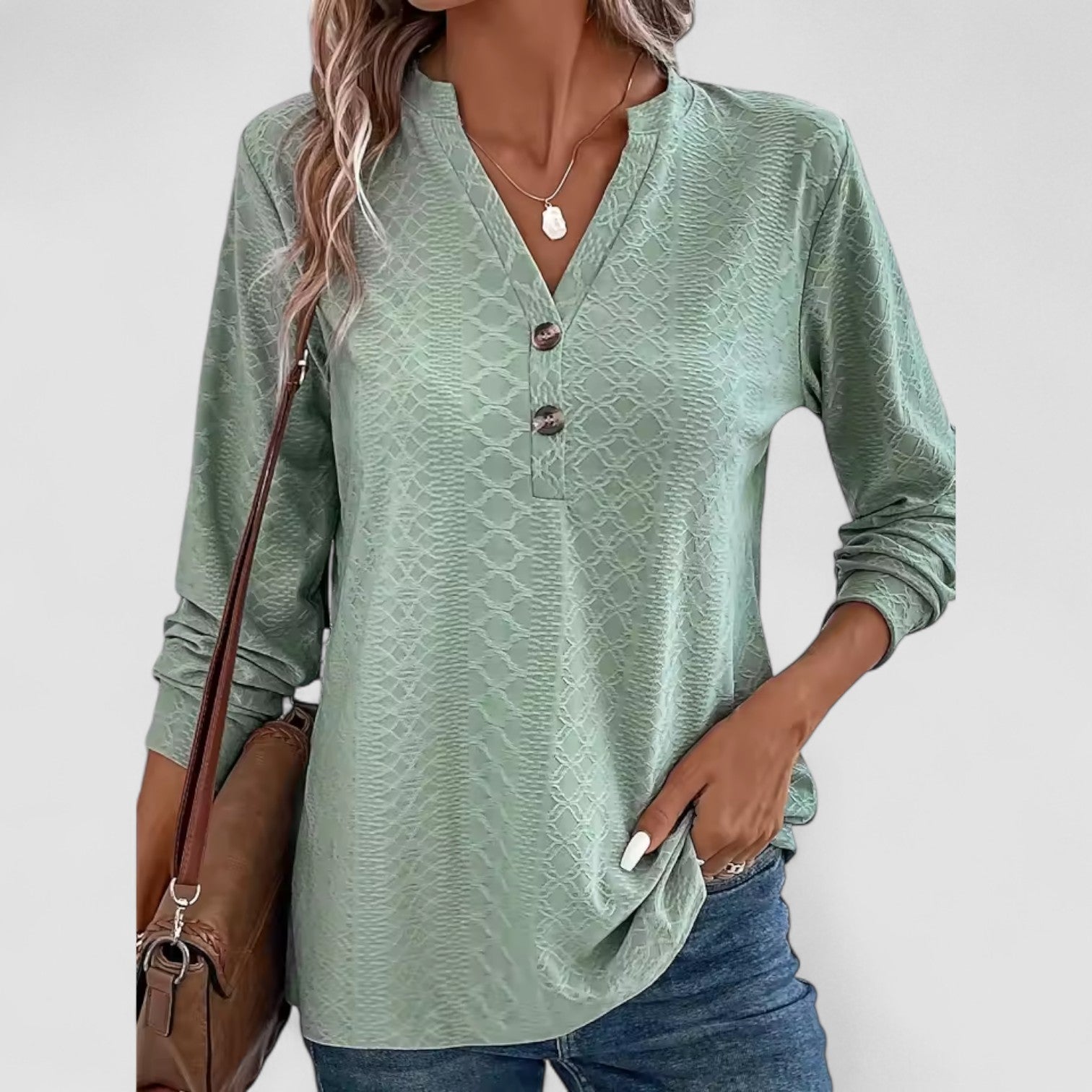 Chic Parsienne™ | Ilse – Top avec boutons et tombé doux